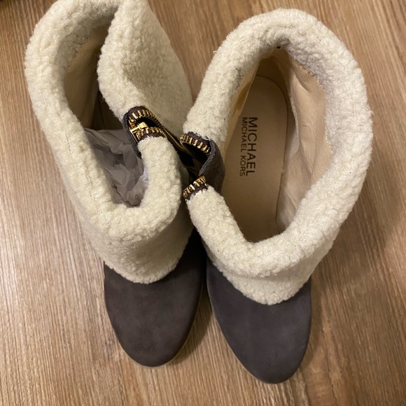 Michael Kors wedge boots - Picture 4 of 7